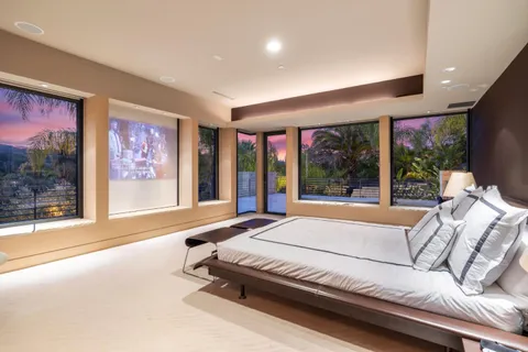 a view of outdoor dining space with a patio