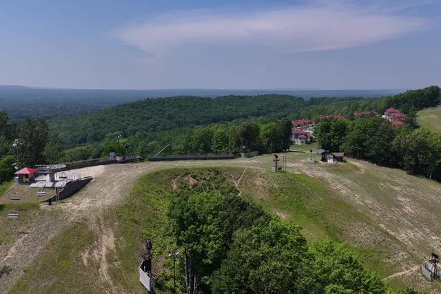 $780,000 | 12069 MountainTop Circle, Unit 704, Thompsonville, MI 49683