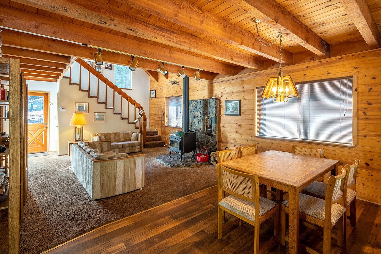 12119 Brookstone Drive Truckee, CA 96161 - Photo 3 of 21