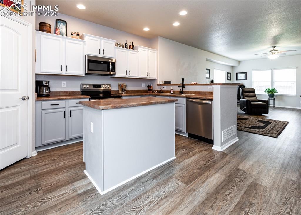 6351 Pilgrimage Road Colorado Springs, CO 80925 - Photo 7 of 24