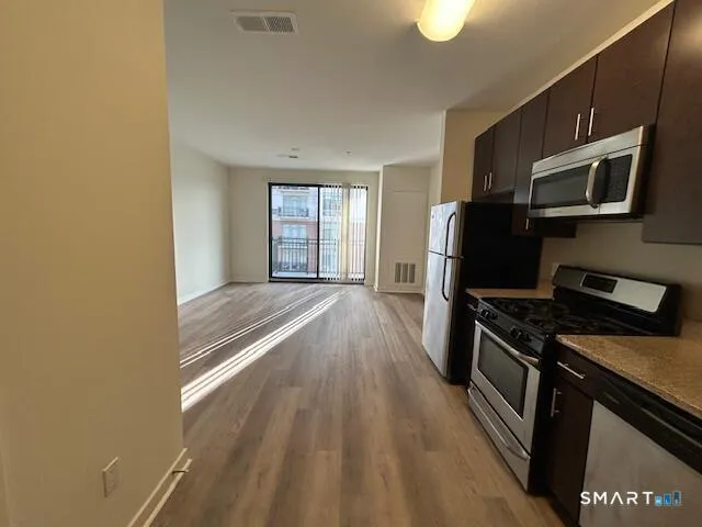 $2,202 | 110 A Towne Street, Unit 403, Stamford, CT 06902