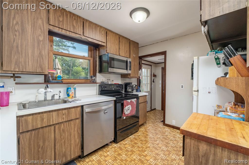 7224 Andersonville Road Clarkston, MI 48346 - Photo 15 of 44