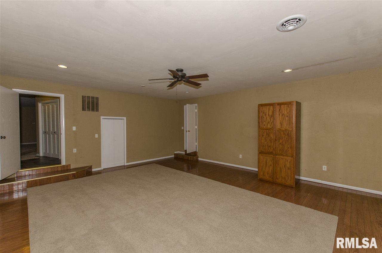 9005 North Frye Road Peoria, IL 61615 - Photo 19 of 35 Gallery Image 19