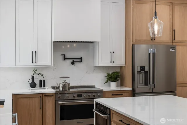 $1,988,888 | 19926 68th Avenue Northeast, Kenmore, WA 98028