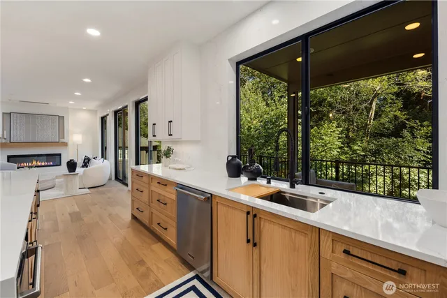 $1,988,888 | 19926 68th Avenue Northeast, Kenmore, WA 98028