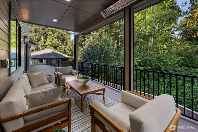 $1,988,888 | 19926 68th Avenue Northeast, Kenmore, WA 98028