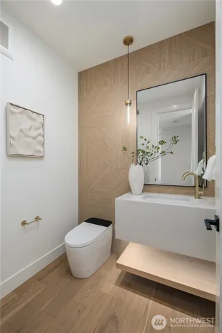 $1,988,888 | 19926 68th Avenue Northeast, Kenmore, WA 98028