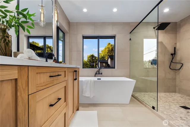 $1,988,888 | 19926 68th Avenue Northeast, Kenmore, WA 98028