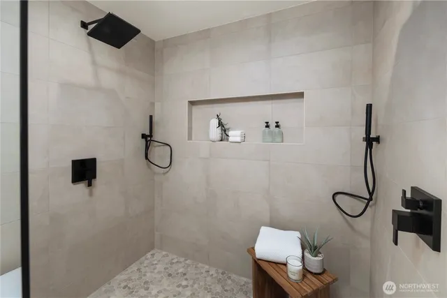 $1,988,888 | 19926 68th Avenue Northeast, Kenmore, WA 98028