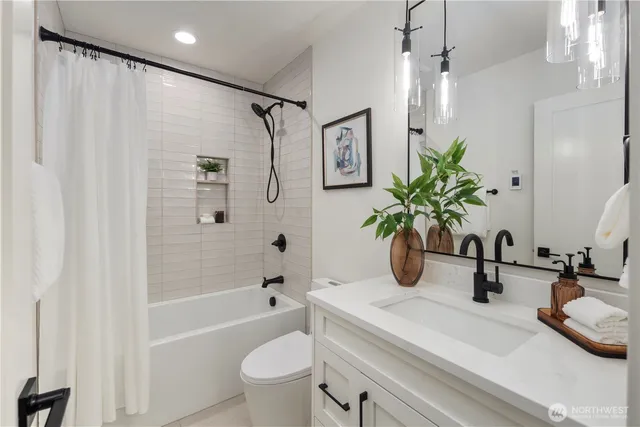 $1,988,888 | 19926 68th Avenue Northeast, Kenmore, WA 98028