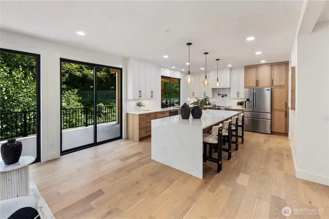 $1,988,888 | 19926 68th Avenue Northeast, Kenmore, WA 98028