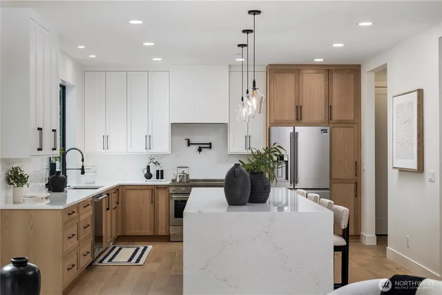 $1,988,888 | 19926 68th Avenue Northeast, Kenmore, WA 98028