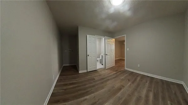$1,195 | 4770 Railroad Avenue, Unit 2, Shawnee, KS 66226