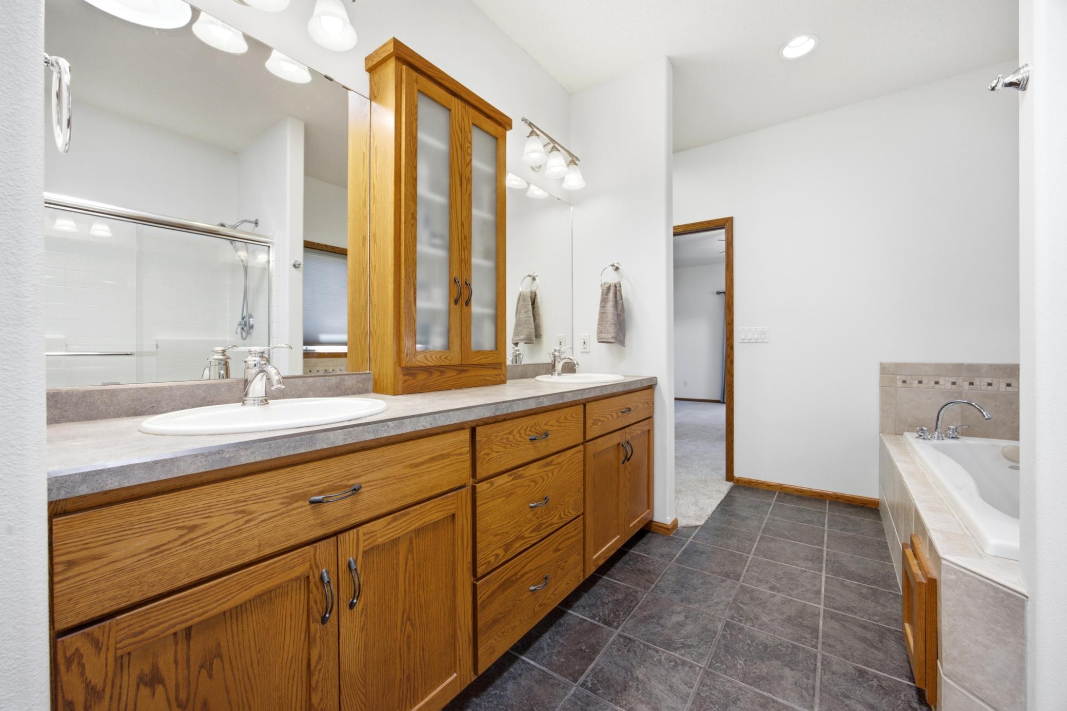 868 32nd Street South Moorhead, MN 56560 - Photo 31 of 63
