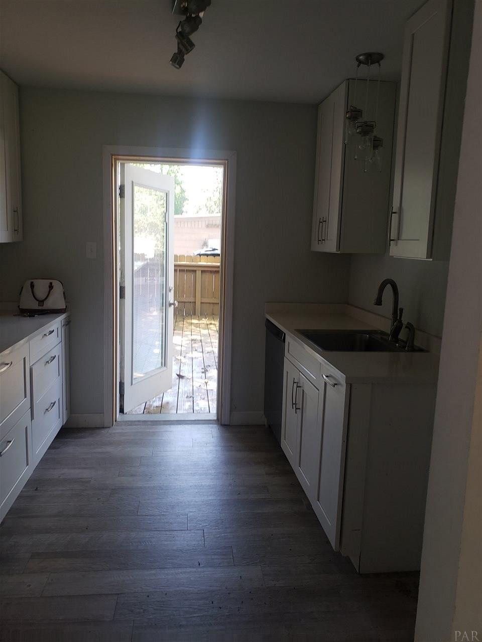 400 Forrest Street Cantonment, FL 32533 - Photo 8 of 21 Gallery Image 8