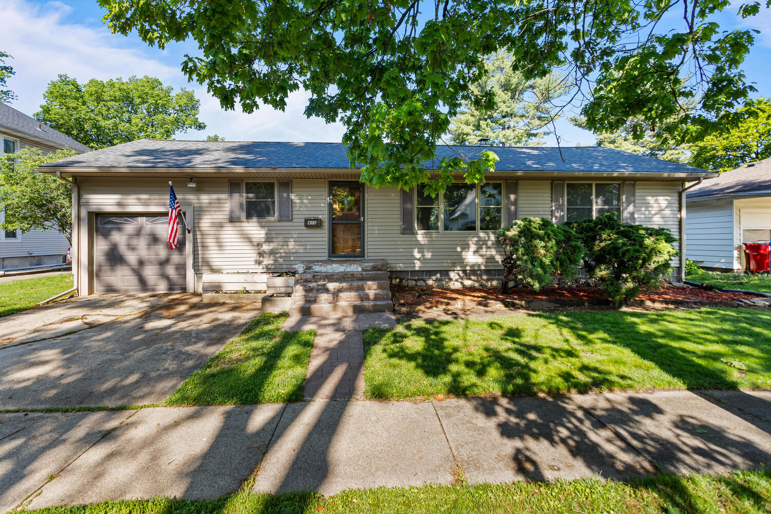 405 North Draper Avenue Champaign, IL 61821 - Photo 1 of 33 Gallery Image 1