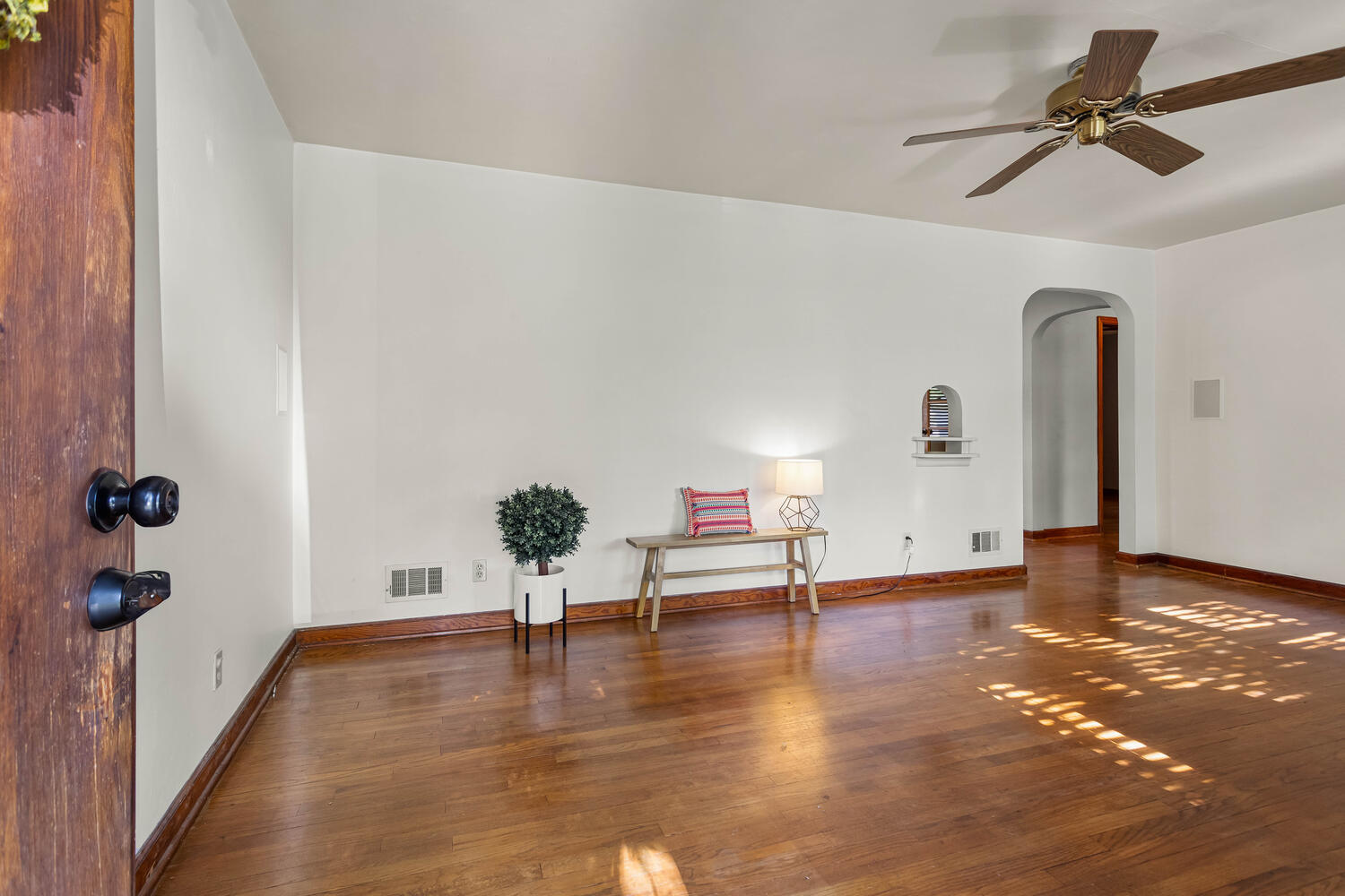 405 North Draper Avenue Champaign, IL 61821 - Photo 4 of 33 Gallery Image 4