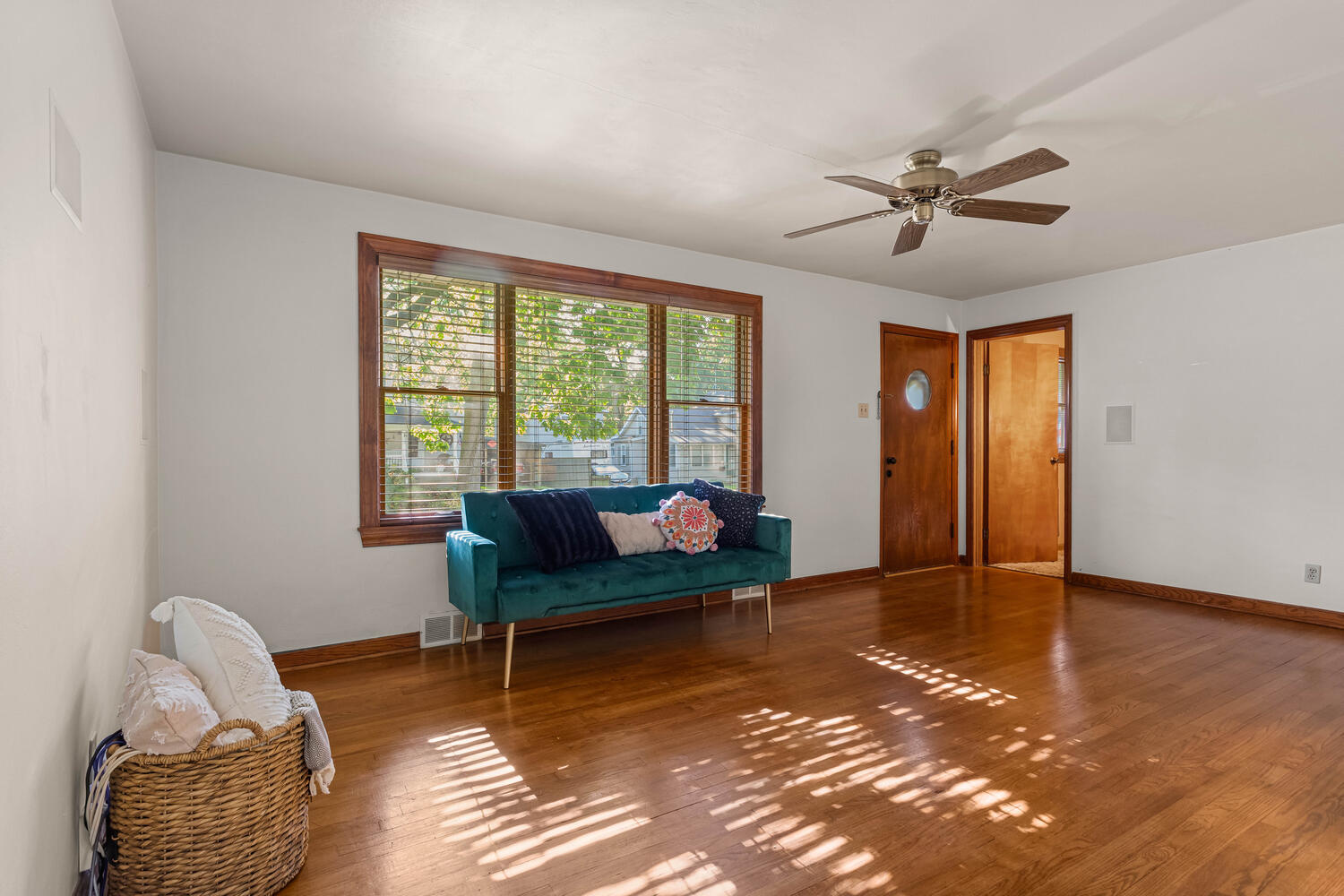 405 North Draper Avenue Champaign, IL 61821 - Photo 6 of 33 Gallery Image 6