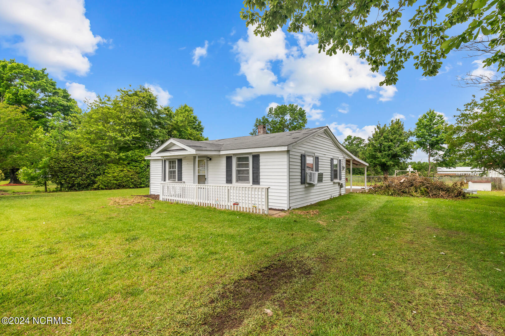 160 Bennett Road Goldsboro, NC 27530 - Photo 4 of 40 4