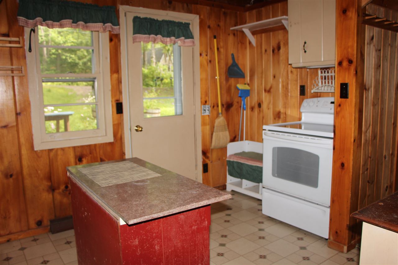 612 Hague Road Dummerston, VT 05301 - Photo 3 of 25