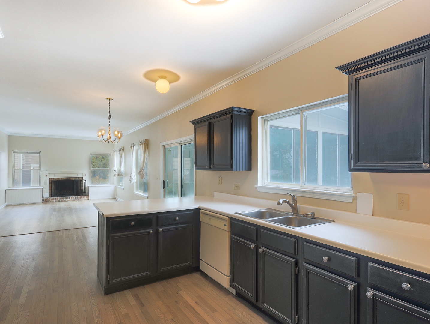 1008 Victoria Drive Fox River Grove, IL 60021 - Photo 13 of 30