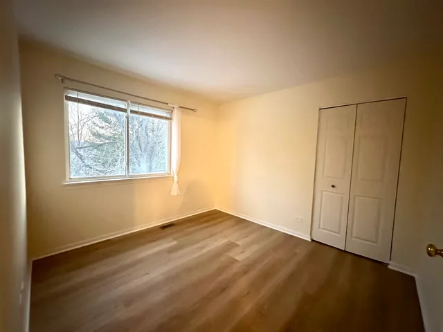 $549,900 | 1008 Victoria Drive, Fox River Grove, IL 60021