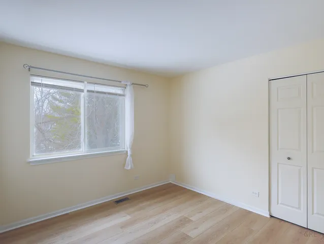 $549,900 | 1008 Victoria Drive, Fox River Grove, IL 60021