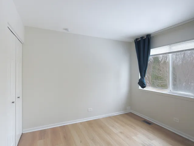 $549,900 | 1008 Victoria Drive, Fox River Grove, IL 60021