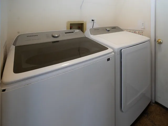 $549,900 | 1008 Victoria Drive, Fox River Grove, IL 60021