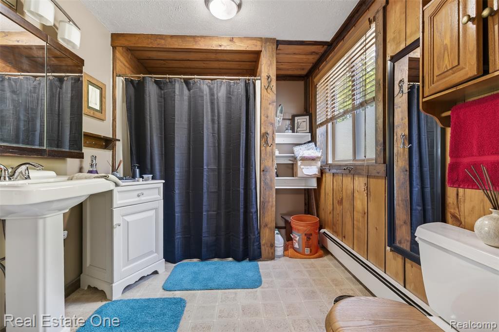 4489 School Road Roscommon, MI 48653 - Photo 18 of 67