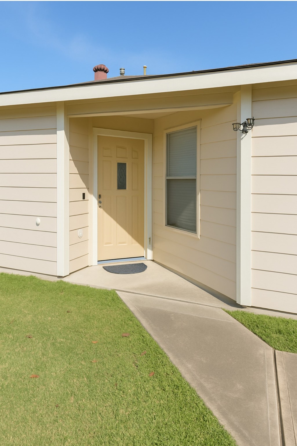 1130 Desert Springs Lane Rosenberg, TX 77471 - Photo 3 of 7 a view of a house with backyard and garage