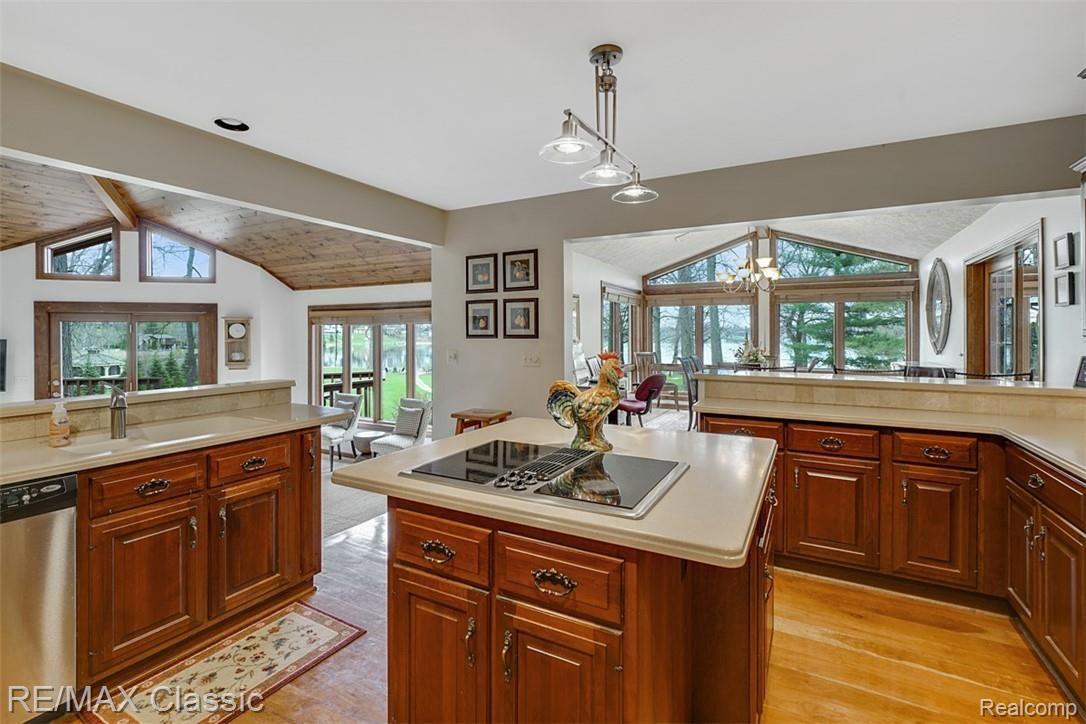 3371 Merrow Lane Howell, MI 48843 - Photo 18 of 51 dsc07882-dsc07884.jpg