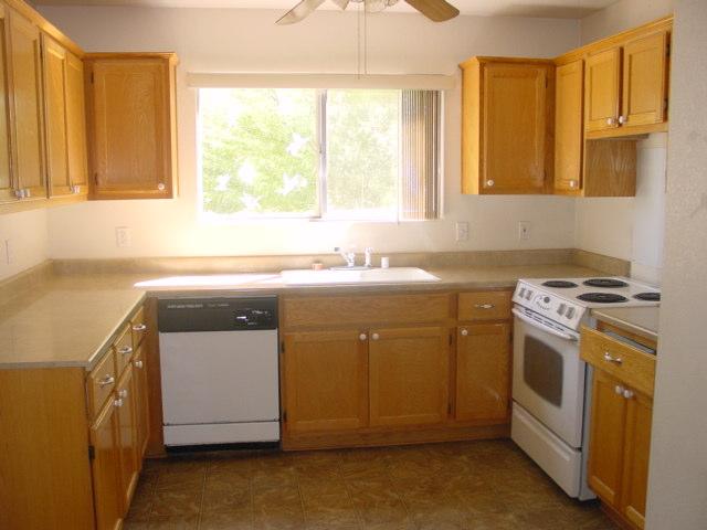 106 North Signal Butte Road Apache Junction, AZ 85120 - Photo 3 of 4 Kitchen
