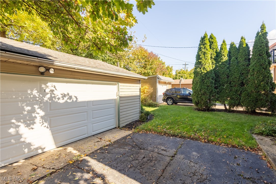 3395 Tullamore Road Cleveland, OH 44118 - Photo 38 of 39 Gallery Image 38