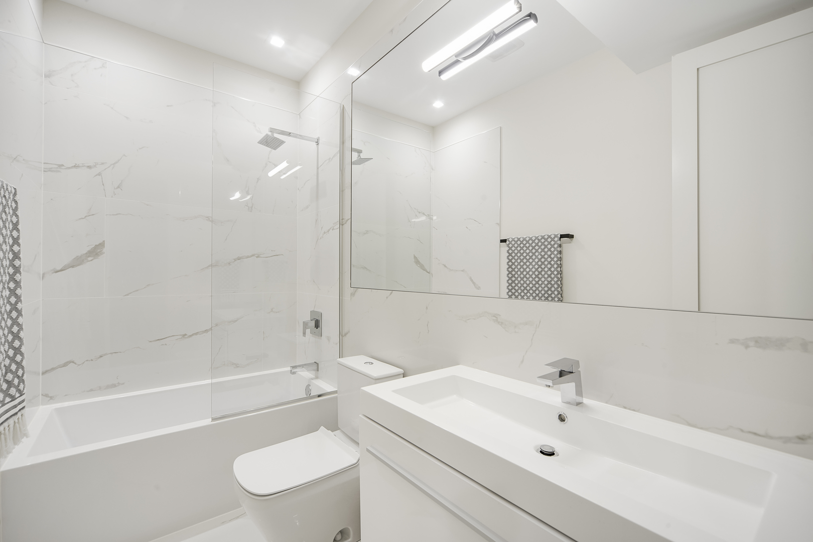 1346 West Walton Street, Unit 2W Chicago, IL 60642 - Photo 18 of 19