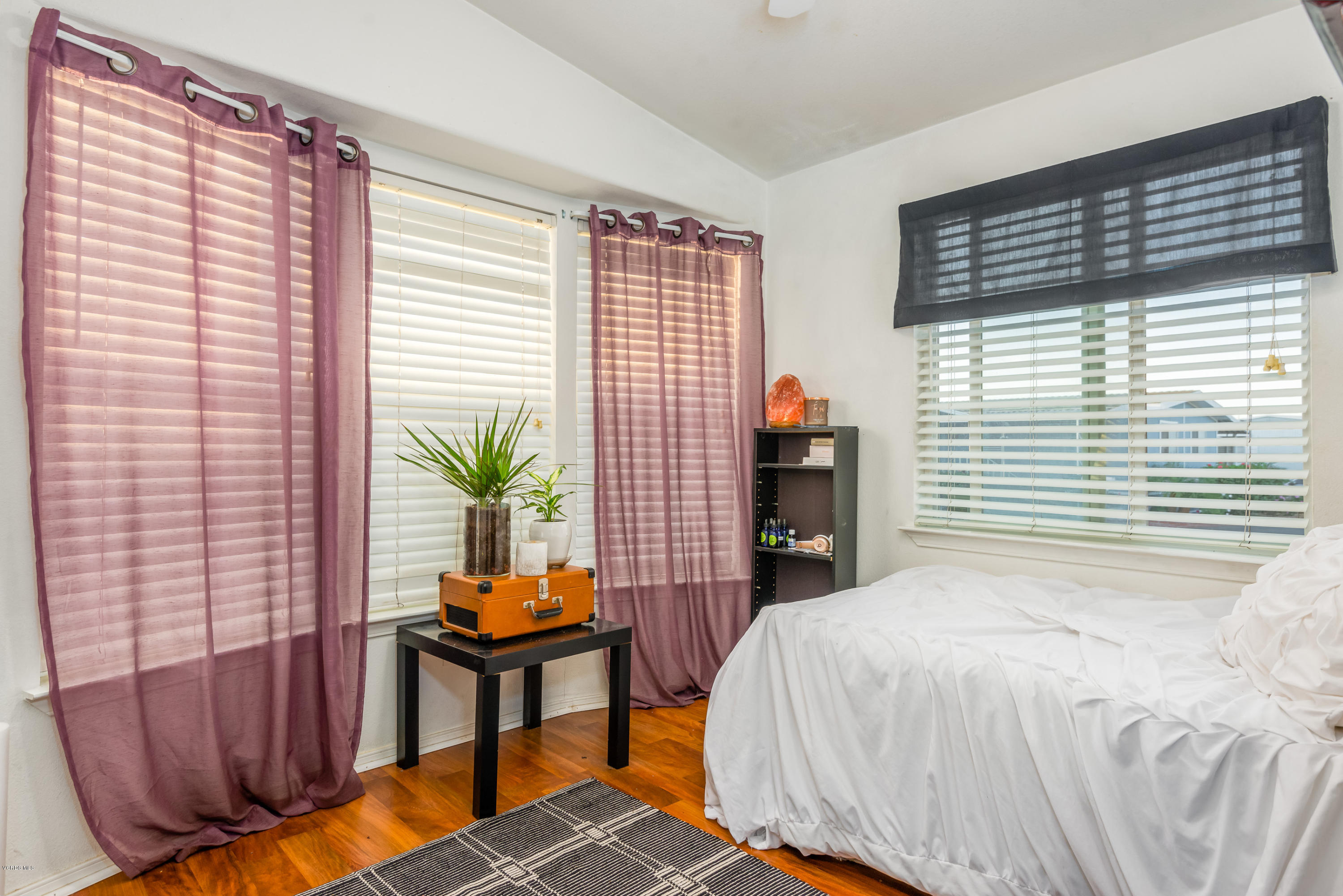 2400 East Pleasant Valley Road, Unit 92 Oxnard, CA 93033 - Photo 13 of 24 013_13-Bedroom 2