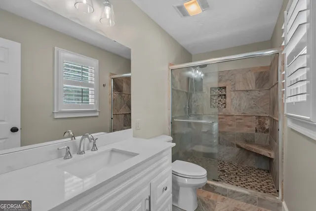 $999,557 | 201 Hickory Hill Lane, Martin, GA 30557