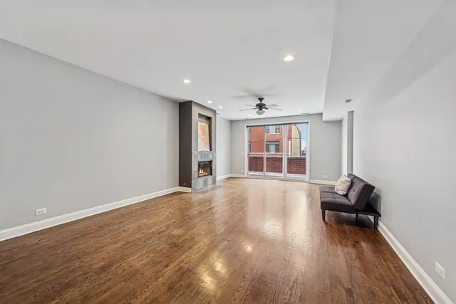 $3,400 | 1610 West Grand Avenue, Unit 2C, Chicago, IL 60622