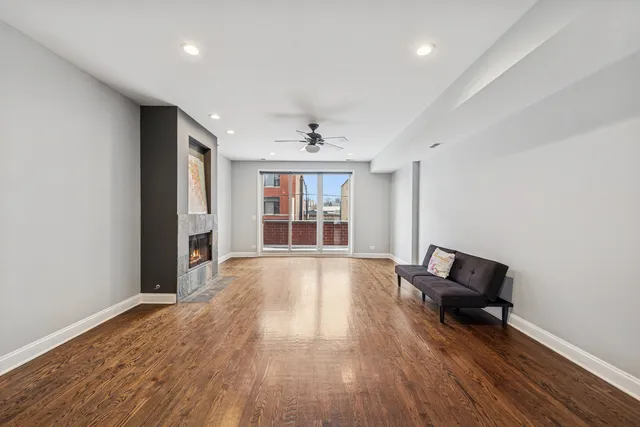 $3,400 | 1610 West Grand Avenue, Unit 2C, Chicago, IL 60622