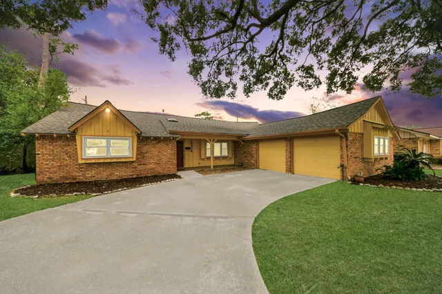 $2,400 | 10514 Haddington Drive, Houston, TX 77043