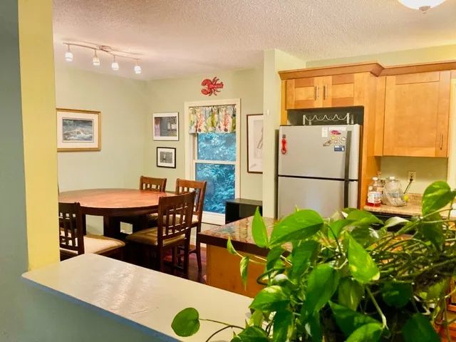 $575,000 | 12 Mautucket Road, South Kingstown, RI 02879