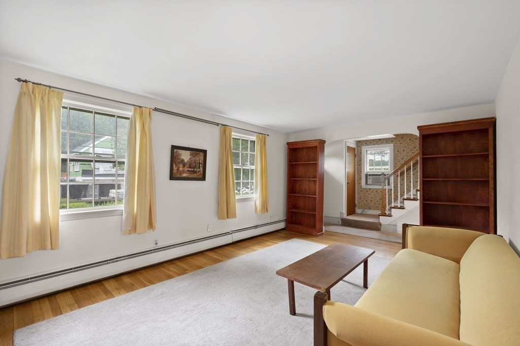 8 Surrey Road Salem, MA 01970 - Photo 10 of 31