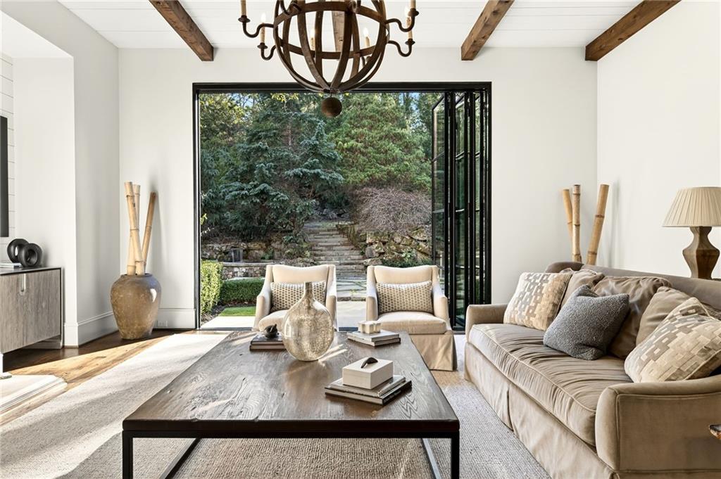 120 Burdette Trail Atlanta, GA 30327 - Photo 8 of 69