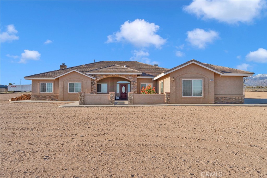 7435 Solano Road Phelan, CA 92371 - Photo 1 of 65