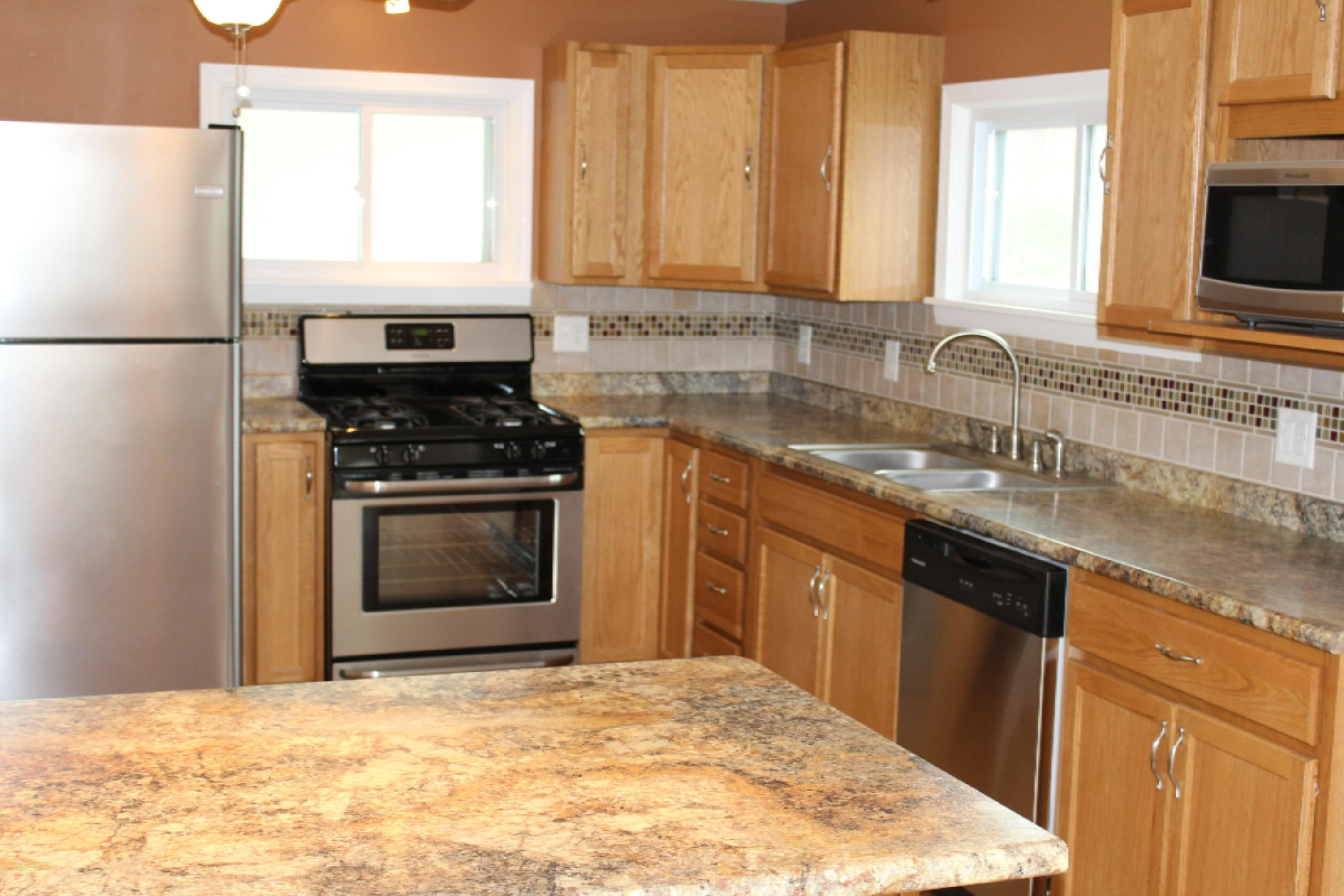 272 South Brooks Road Muskegon, MI 49442 - Photo 3 of 16 IMG_4460