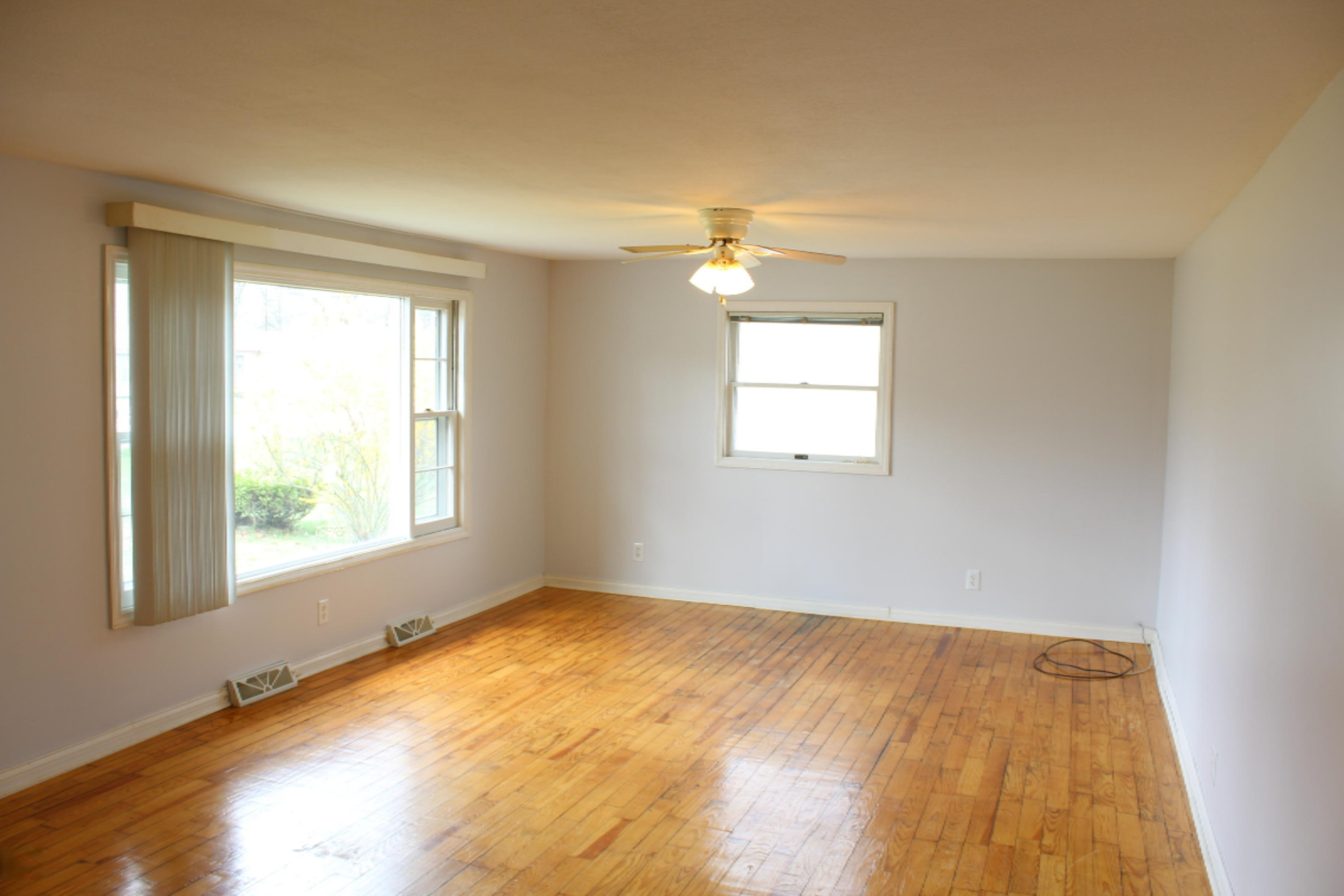 272 South Brooks Road Muskegon, MI 49442 - Photo 4 of 16 IMG_4465