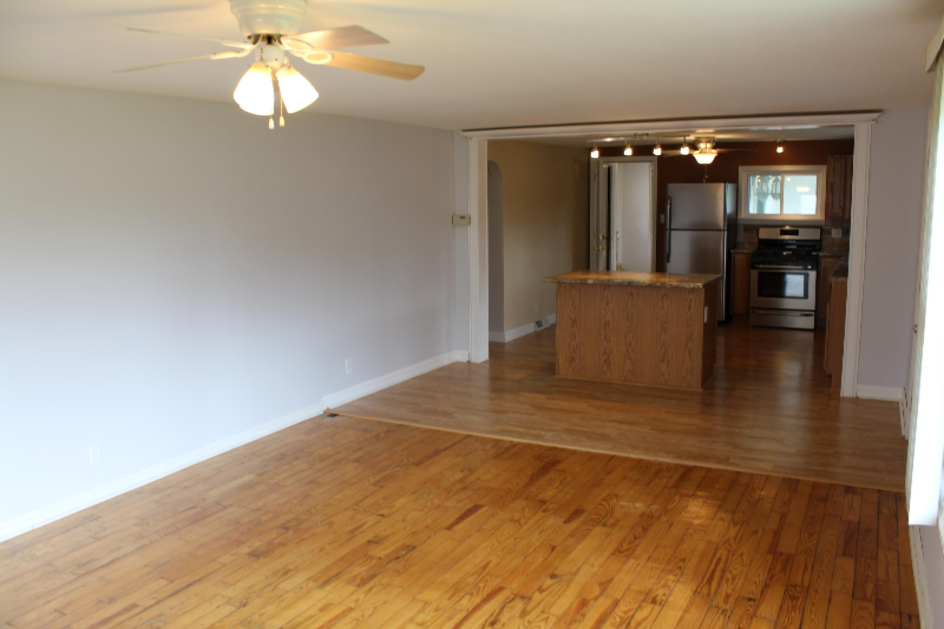 272 South Brooks Road Muskegon, MI 49442 - Photo 5 of 16 IMG_4450
