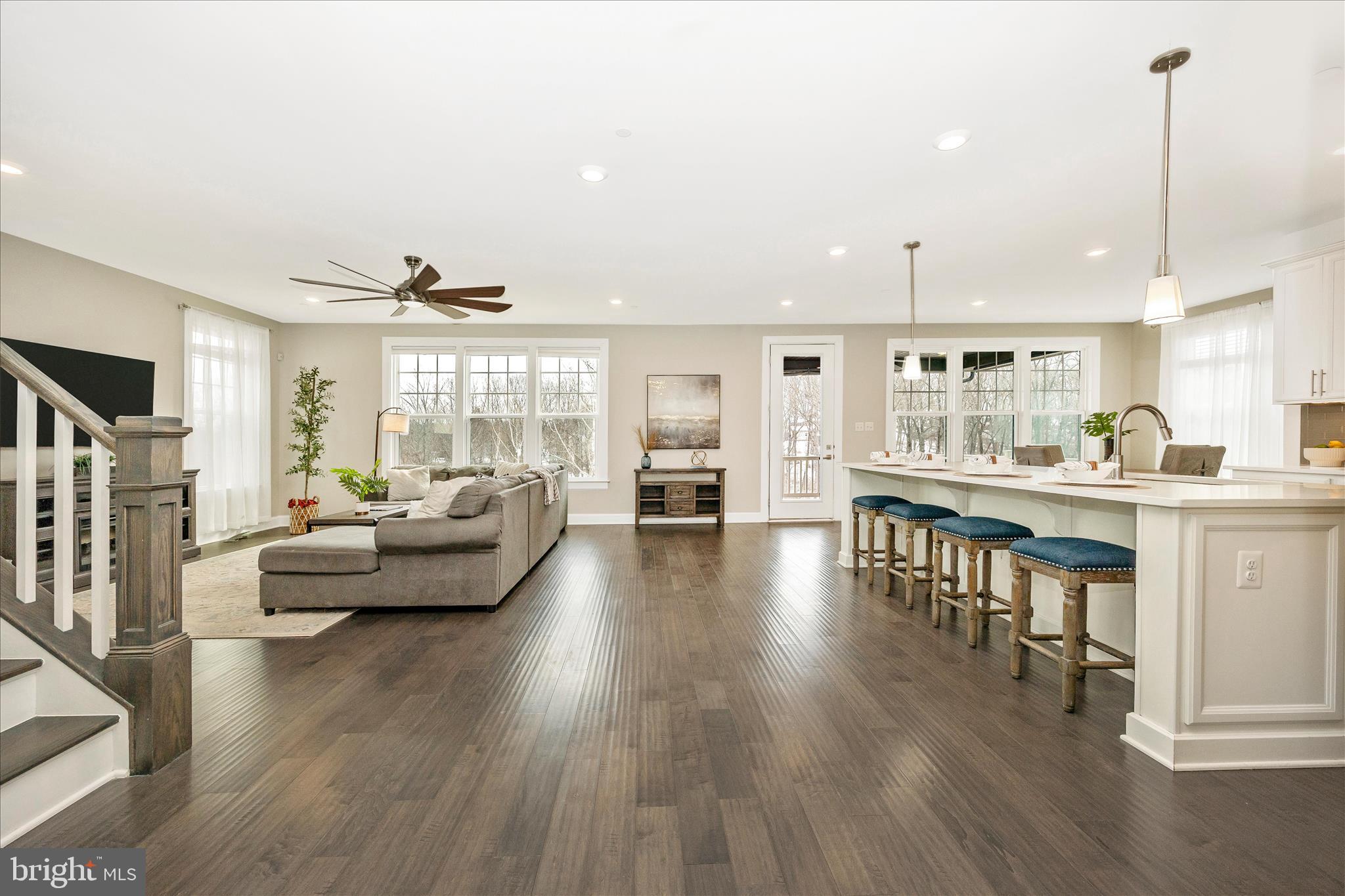 6035 Fallfish Court New Market, MD 21774 - Photo 12 of 90 Living & Kitchen