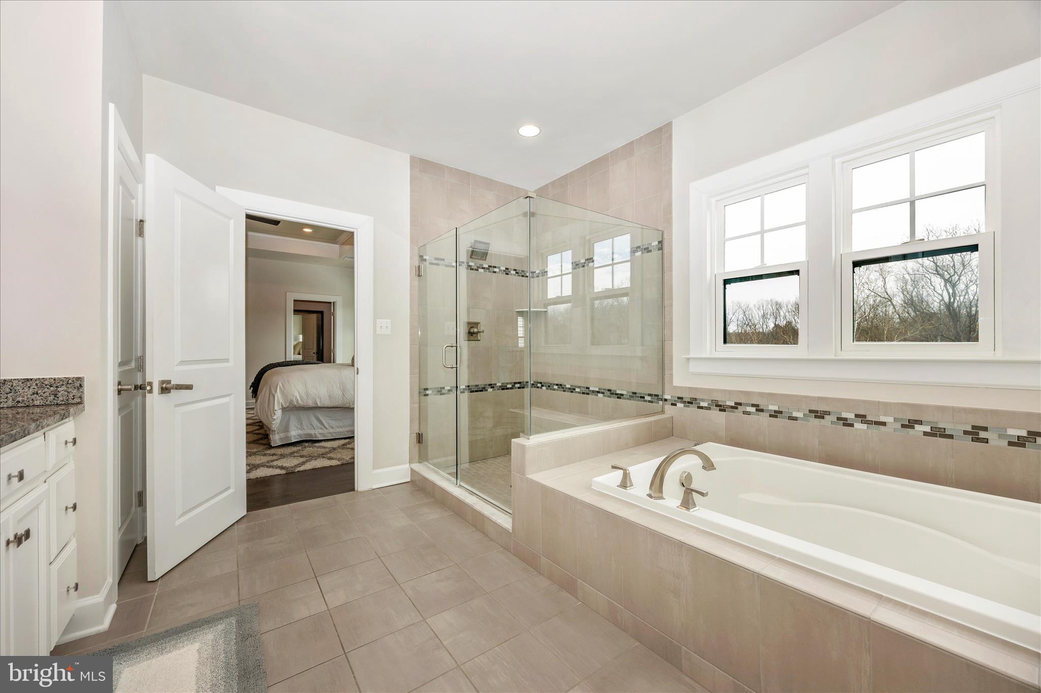 6035 Fallfish Court New Market, MD 21774 - Photo 30 of 90 Primary Bathroom