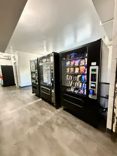 $2,100 | 2909 North Sheridan Road, Unit 1212, Chicago, IL 60657